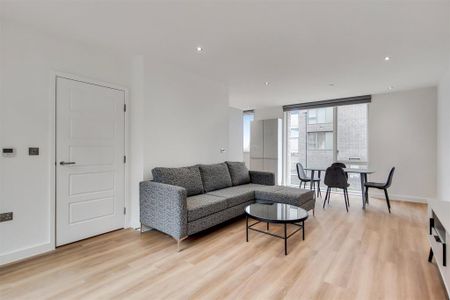3 bedroom apartment to rent - Photo 2
