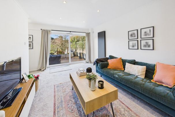 3 bedroom townhouse to rent - Photo 1