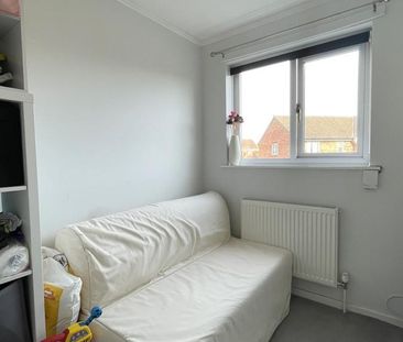 4 bedroom terraced house to rent - Photo 5