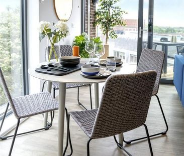 2 bedroom flat to rent - Photo 4
