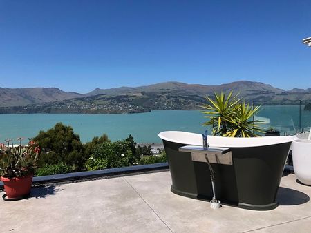 2-BDRM Apartment -Breathtaking Panoramic Views - Photo 3