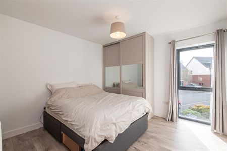 2 bed Apartment To Let - Photo 2