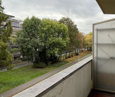 Appartement te huur in Berchem voor € 950 met 2 slaapkamers - Foto 4