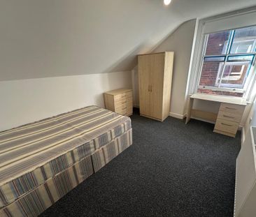7 bedroom semi-detached house to rent - Photo 3