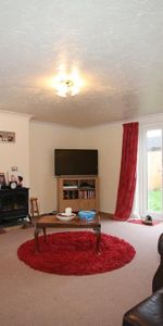 2 bedroom end of terrace house to rent - Photo 4