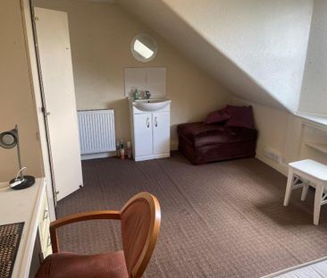 1 bedroom in a house share to rent - Photo 6