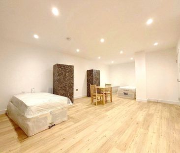 Farnborough Road, Farnborough, Hampshire, GU14 - Photo 6