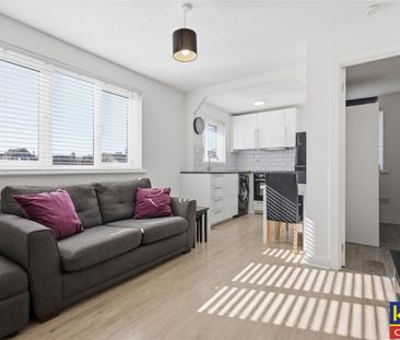 1 Bedroom Flat - Purpose Built To Let - Photo 3