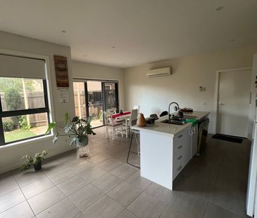 Braybrook - Photo 6