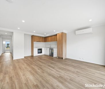 Easy-Care Living in the Heart of Emu Springs, Sunbury - Photo 1