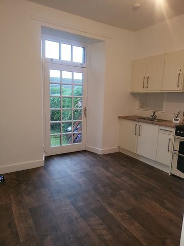 Property to let in Dundee - Photo 5