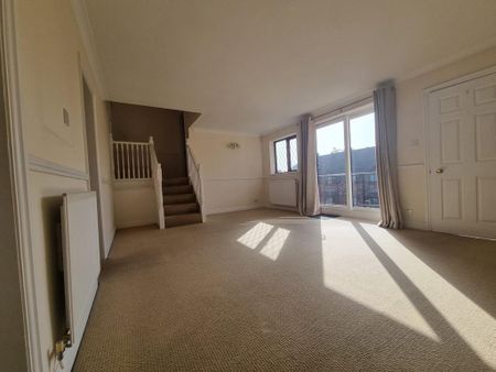 3 bedroom apartment to rent - Photo 3