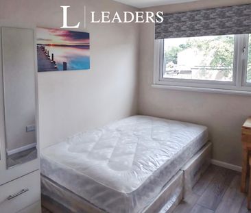 1 bedroom room to rent Chichester Close, Basildon, SS14 - Photo 2