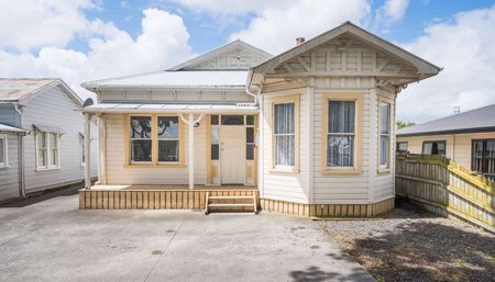 CITY CENTRE - 6 BEDROOMS - Photo 2