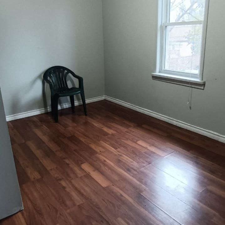 For Lease - 1240 Niagara Street, Windsor, Ontario - Photo 1