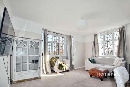 Green Tiles, Green Tiles Lane, Denham, UB9 - Photo 2