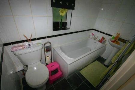 4 Bed House, Warren Close, Southampton SO16 - Photo 4