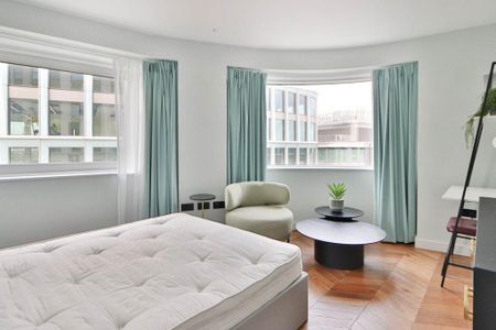 3 bedroom flat to rent - Photo 4