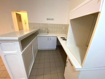 Location Appartement 3 pièces 71m² ROMANS SUR ISERE 26100 - Photo 5