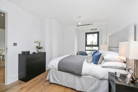 2 Bedroom Apartment To Let - Photo 2