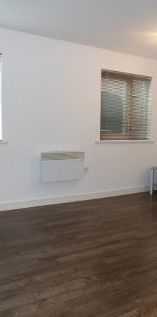 St Crispins Court, Mansfield, NG18 - Photo 1