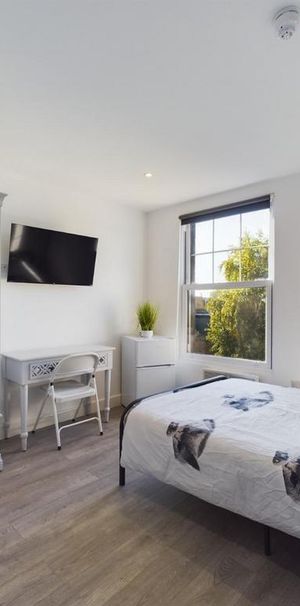 1 bedroom bedsit to rent - Photo 1