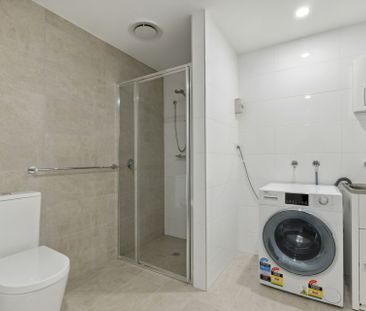 Stylish And Contemporary Design - Photo 1