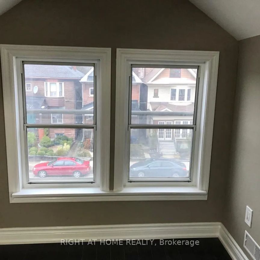 83 HALLAM STREET - Photo 1