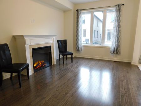 For Lease - 18 Conarty Crescent, Whitby, Ontario - Photo 2