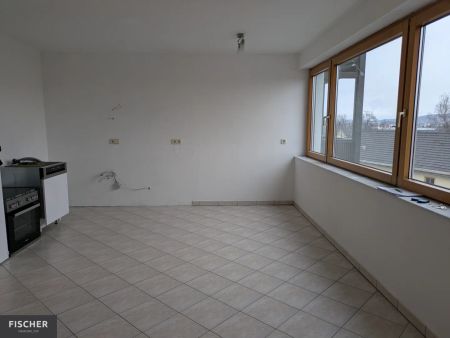 Gemütlich in Villach wohnen: 110m², 3 Zimmer, Balkon, Garage & mehr! - Foto 3