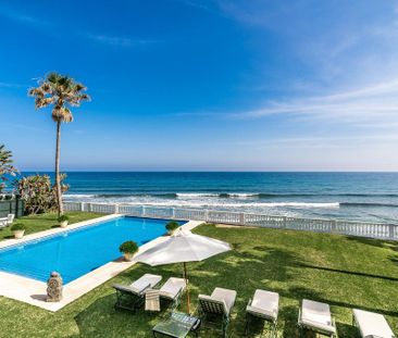 Luxury Villa for rent in San Pedro de Alcántara, Andalusia - Photo 1