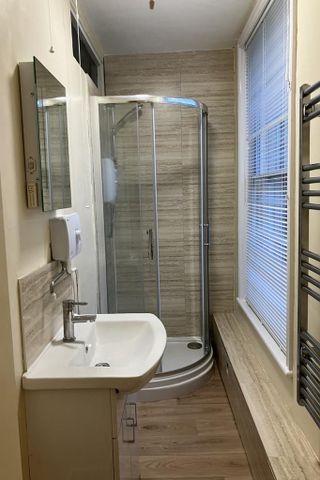 1 bedroom property to rent - Photo 4