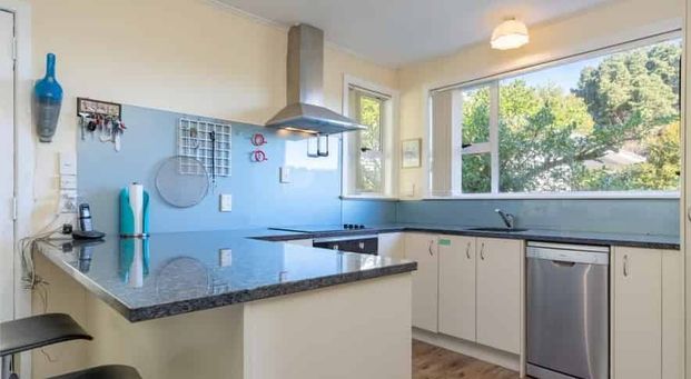 Stokes Valley 3 Bedrooms - Photo 1