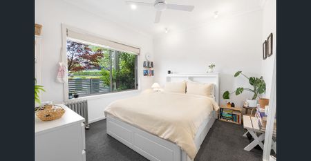 Peacefully positioned home - Photo 3