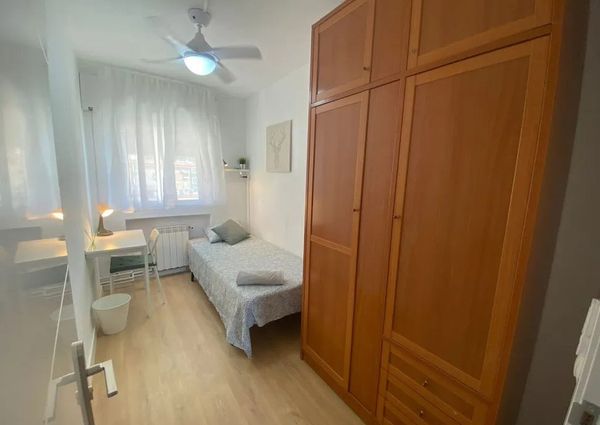 Calle de Sierra Carbonera, Madrid, Community of Madrid 28053