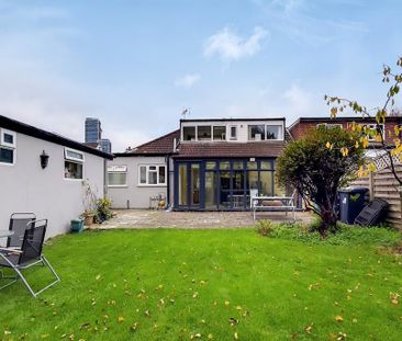 4 bedroom semi-detached house to rent - Photo 1