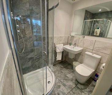 2 bedroom flat to rent - Photo 6