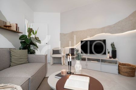4 room luxury Apartment for rent in Madrid, Community of Madrid - Photo 2