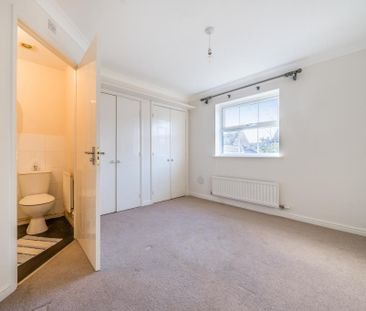 3 bedroom terraced house to rent - Photo 6