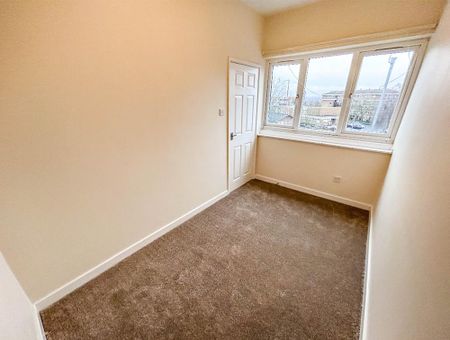 Flat , Bell Court, Bell Street South, Brierley Hill - Photo 3