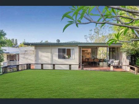 “Contemporary Living in a Connected Lifestyle Precinct” - Photo 2