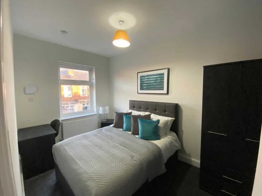 Fitzwarren Street, Salford - Photo 1