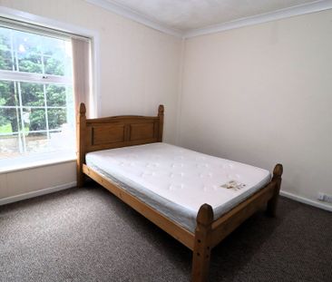 2 Bedroom Mid Terraced House To Rent - Photo 3