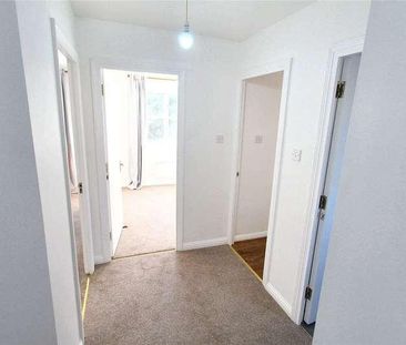 Blessing Way, St. Aidans Court Blessing Way, IG11 - Photo 6