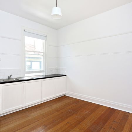 Superb Location, Amazing Value - Photo 4