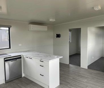 Charming 3BR Home in Dannevirke! - Photo 3