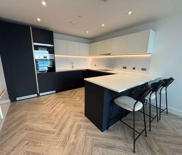 Extravagant Fully Furnished Two Double Bedroom Apartment with unriv... - Photo 5