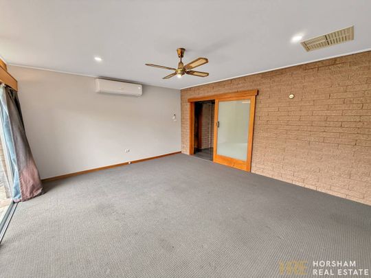 Modern 4-Bedroom Home Near the River - Photo 1