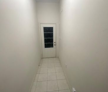 For Lease - 2390 Chevron Prince Path, Oshawa, Ontario - Photo 3