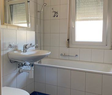 3.5 Zimmerwohnung mit Balkon / 3. OG OHNE Lift - Photo 4